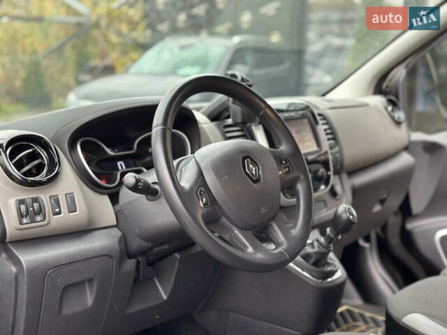 Черный Рено Трафик, объемом двигателя 1.6 л и пробегом 214 тыс. км за 16300 $, фото 14 на Automoto.ua