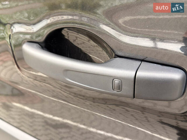 Черный Рено Трафик, объемом двигателя 1.6 л и пробегом 256 тыс. км за 17600 $, фото 9 на Automoto.ua