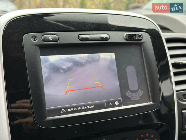 Черный Рено Трафик, объемом двигателя 1.6 л и пробегом 214 тыс. км за 16300 $, фото 28 на Automoto.ua