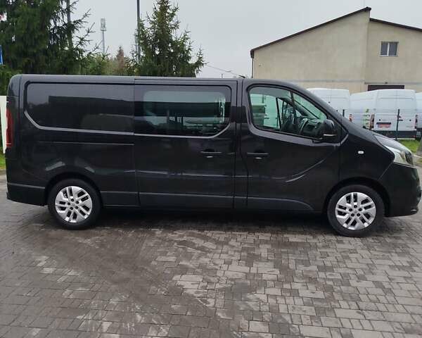 Черный Рено Трафик, объемом двигателя 1.6 л и пробегом 172 тыс. км за 17800 $, фото 4 на Automoto.ua