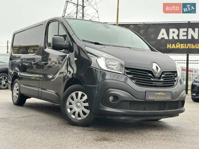 Черный Рено Трафик, объемом двигателя 1.6 л и пробегом 214 тыс. км за 16300 $, фото 2 на Automoto.ua