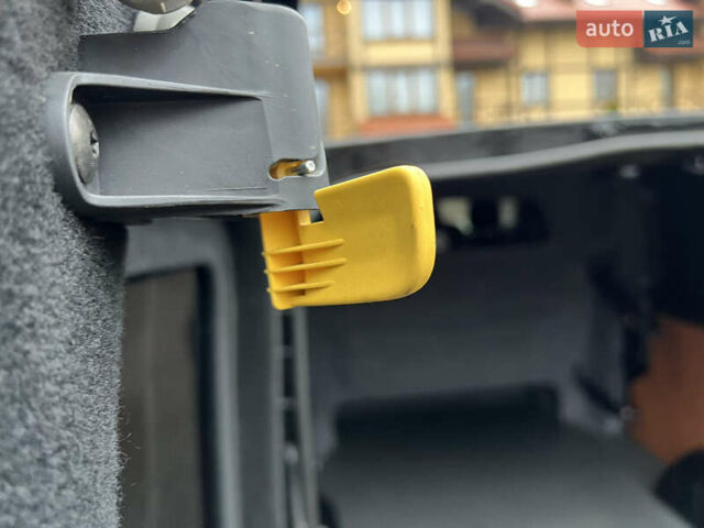 Черный Рено Трафик, объемом двигателя 1.6 л и пробегом 265 тыс. км за 19700 $, фото 57 на Automoto.ua