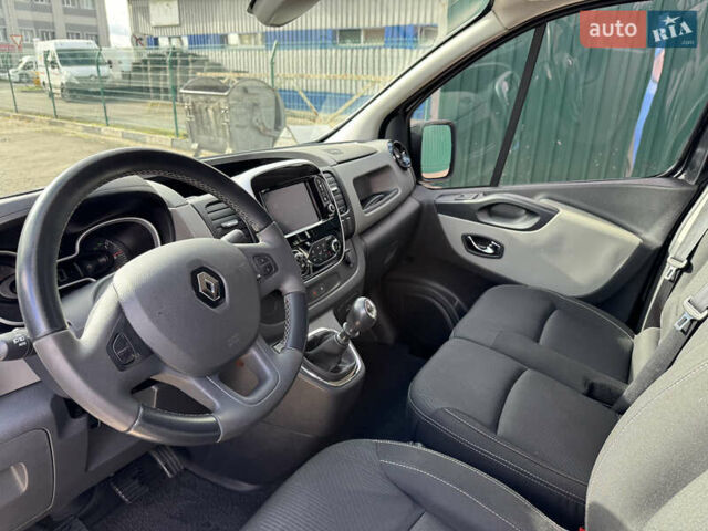 Черный Рено Трафик, объемом двигателя 1.6 л и пробегом 210 тыс. км за 19800 $, фото 12 на Automoto.ua