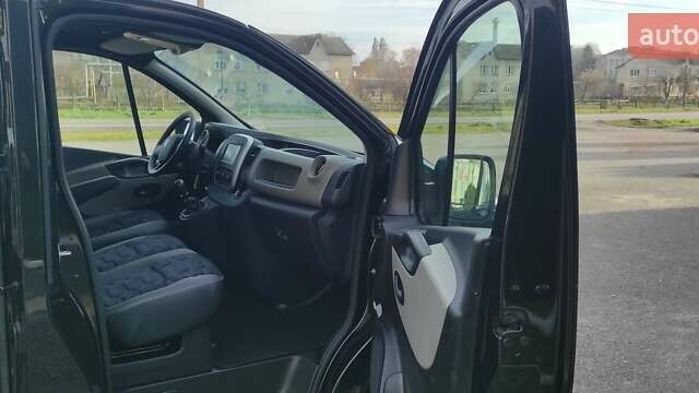 Чорний Рено Трафік, об'ємом двигуна 1.6 л та пробігом 227 тис. км за 18800 $, фото 23 на Automoto.ua