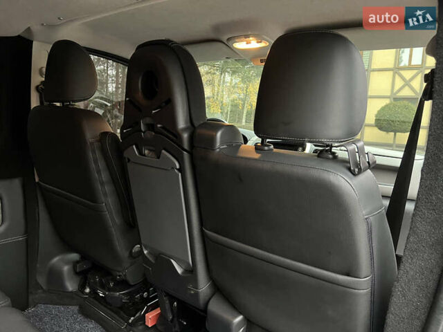 Черный Рено Трафик, объемом двигателя 1.6 л и пробегом 265 тыс. км за 19700 $, фото 42 на Automoto.ua