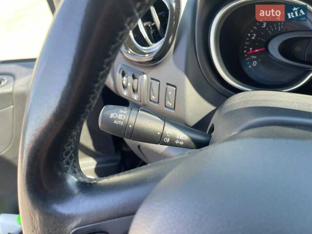 Черный Рено Трафик, объемом двигателя 2 л и пробегом 223 тыс. км за 32500 $, фото 25 на Automoto.ua