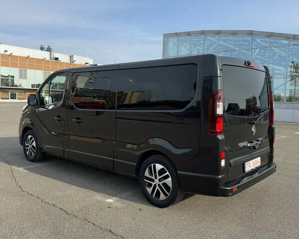 Черный Рено Трафик, объемом двигателя 2 л и пробегом 203 тыс. км за 35700 $, фото 12 на Automoto.ua