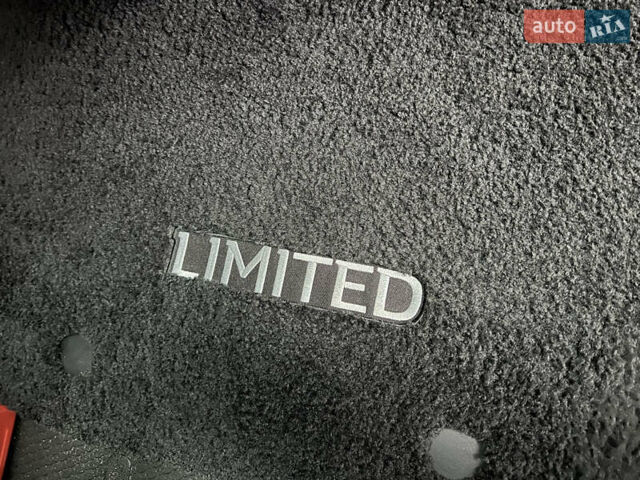 Черный Рено Трафик, объемом двигателя 1.6 л и пробегом 265 тыс. км за 19700 $, фото 33 на Automoto.ua