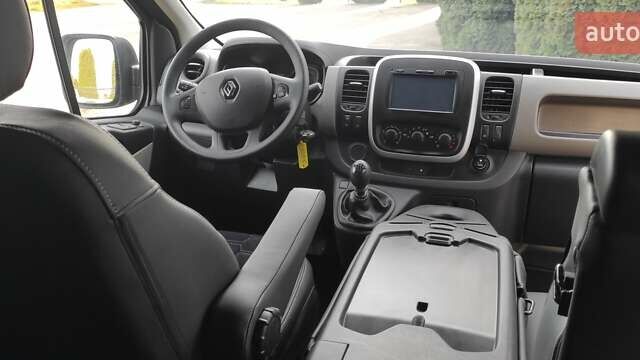 Чорний Рено Трафік, об'ємом двигуна 1.6 л та пробігом 227 тис. км за 18800 $, фото 27 на Automoto.ua