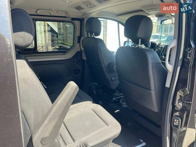 Черный Рено Трафик, объемом двигателя 2 л и пробегом 223 тыс. км за 32500 $, фото 17 на Automoto.ua
