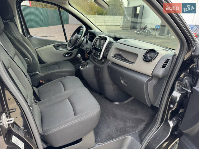 Черный Рено Трафик, объемом двигателя 1.6 л и пробегом 210 тыс. км за 19800 $, фото 13 на Automoto.ua