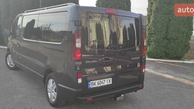 Чорний Рено Трафік, об'ємом двигуна 1.6 л та пробігом 227 тис. км за 18800 $, фото 5 на Automoto.ua