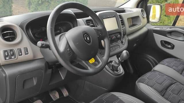 Чорний Рено Трафік, об'ємом двигуна 1.6 л та пробігом 227 тис. км за 18800 $, фото 13 на Automoto.ua