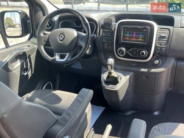 Черный Рено Трафик, объемом двигателя 2 л и пробегом 223 тыс. км за 32500 $, фото 12 на Automoto.ua