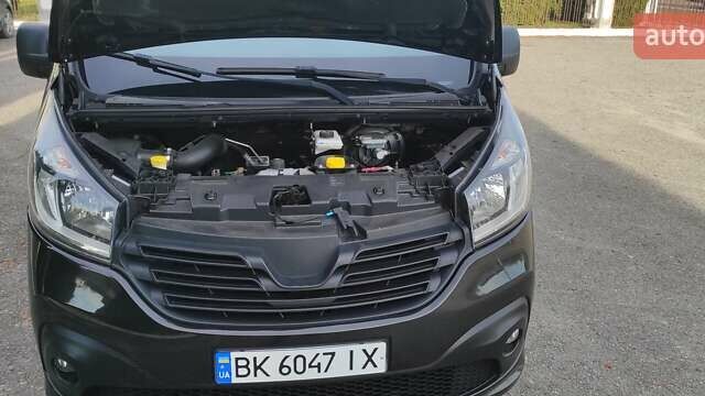 Чорний Рено Трафік, об'ємом двигуна 1.6 л та пробігом 227 тис. км за 18800 $, фото 34 на Automoto.ua