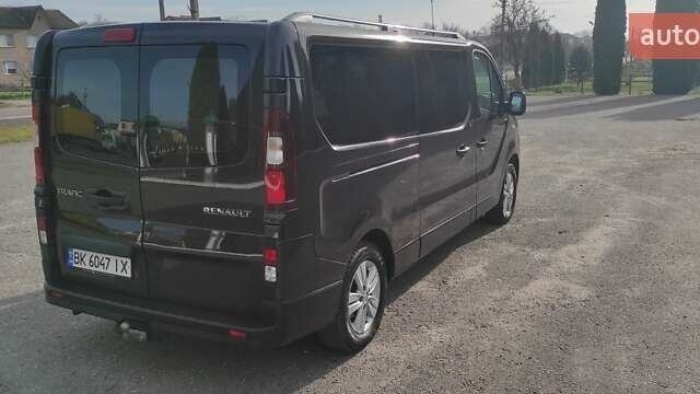 Чорний Рено Трафік, об'ємом двигуна 1.6 л та пробігом 227 тис. км за 18800 $, фото 7 на Automoto.ua