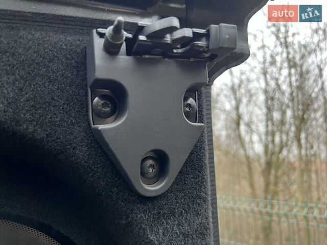 Черный Рено Трафик, объемом двигателя 1.6 л и пробегом 265 тыс. км за 19700 $, фото 66 на Automoto.ua