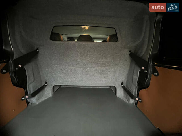 Черный Рено Трафик, объемом двигателя 1.6 л и пробегом 265 тыс. км за 19700 $, фото 63 на Automoto.ua