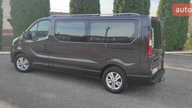 Чорний Рено Трафік, об'ємом двигуна 1.6 л та пробігом 227 тис. км за 18800 $, фото 2 на Automoto.ua