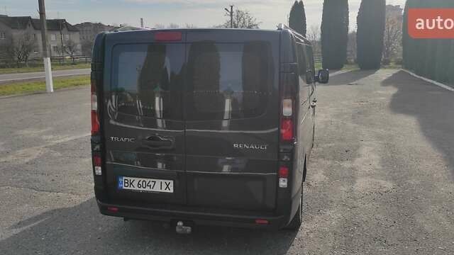 Чорний Рено Трафік, об'ємом двигуна 1.6 л та пробігом 227 тис. км за 18800 $, фото 6 на Automoto.ua