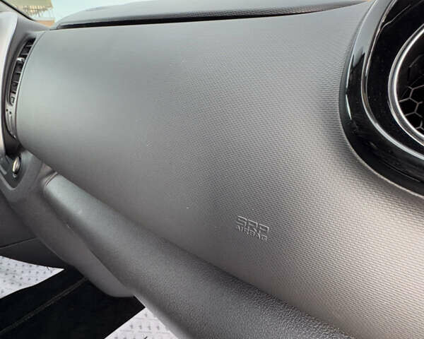 Черный Рено Трафик, объемом двигателя 2 л и пробегом 203 тыс. км за 35700 $, фото 29 на Automoto.ua