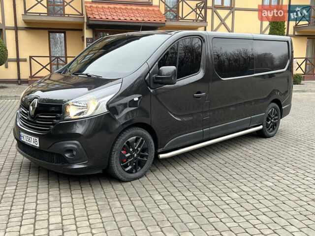 Черный Рено Трафик, объемом двигателя 1.6 л и пробегом 265 тыс. км за 19700 $, фото 84 на Automoto.ua