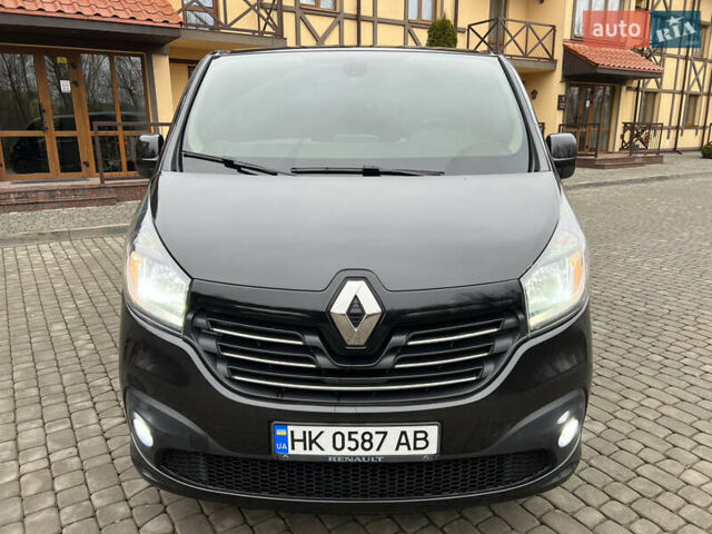 Черный Рено Трафик, объемом двигателя 1.6 л и пробегом 265 тыс. км за 19700 $, фото 2 на Automoto.ua