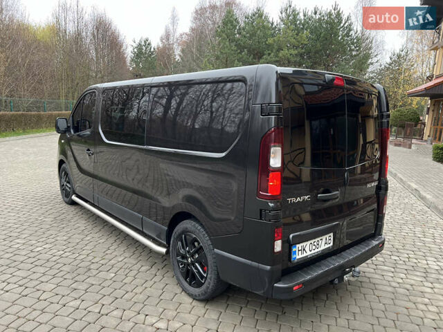Черный Рено Трафик, объемом двигателя 1.6 л и пробегом 265 тыс. км за 19700 $, фото 8 на Automoto.ua