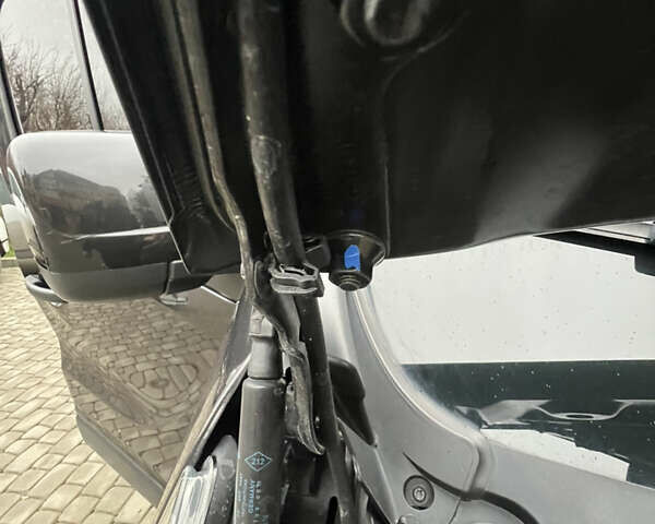 Черный Рено Трафик, объемом двигателя 1.6 л и пробегом 265 тыс. км за 19700 $, фото 98 на Automoto.ua