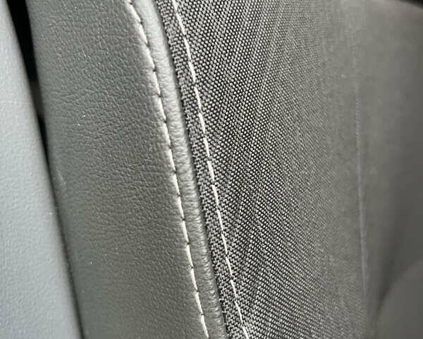 Черный Рено Трафик, объемом двигателя 1.6 л и пробегом 265 тыс. км за 19700 $, фото 46 на Automoto.ua