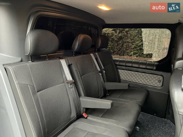 Черный Рено Трафик, объемом двигателя 1.6 л и пробегом 265 тыс. км за 19700 $, фото 44 на Automoto.ua