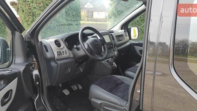 Чорний Рено Трафік, об'ємом двигуна 1.6 л та пробігом 227 тис. км за 18800 $, фото 12 на Automoto.ua