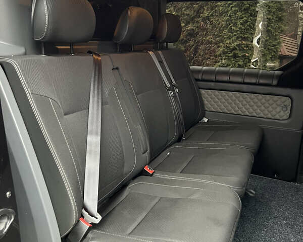 Черный Рено Трафик, объемом двигателя 1.6 л и пробегом 265 тыс. км за 19700 $, фото 55 на Automoto.ua