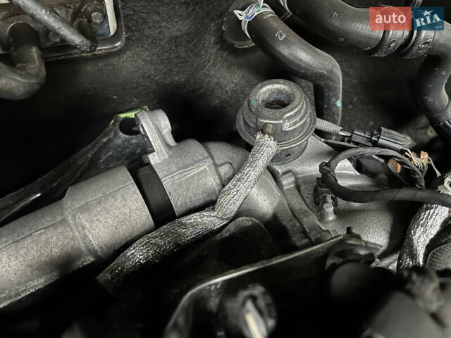 Черный Рено Трафик, объемом двигателя 1.6 л и пробегом 265 тыс. км за 19700 $, фото 100 на Automoto.ua