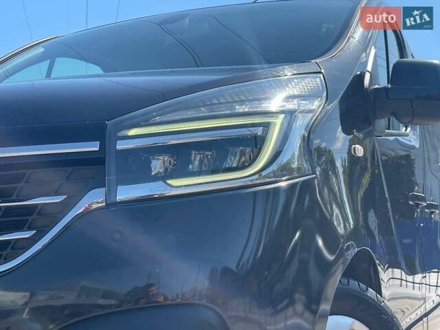 Черный Рено Трафик, объемом двигателя 2 л и пробегом 223 тыс. км за 32500 $, фото 9 на Automoto.ua