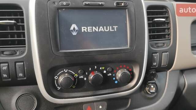 Чорний Рено Трафік, об'ємом двигуна 1.6 л та пробігом 227 тис. км за 18800 $, фото 29 на Automoto.ua