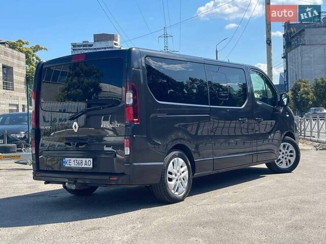 Черный Рено Трафик, объемом двигателя 2 л и пробегом 223 тыс. км за 32500 $, фото 4 на Automoto.ua