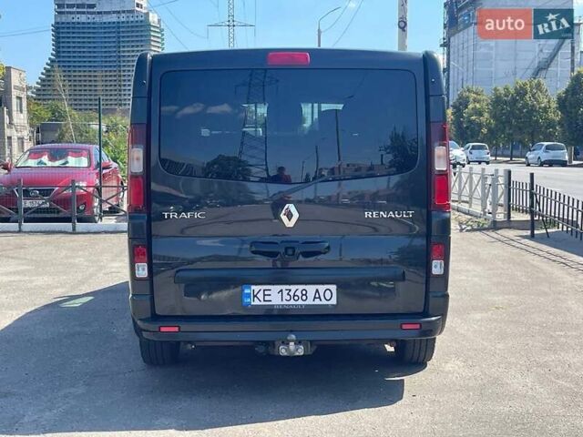 Черный Рено Трафик, объемом двигателя 2 л и пробегом 223 тыс. км за 32500 $, фото 5 на Automoto.ua