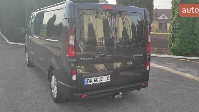 Чорний Рено Трафік, об'ємом двигуна 1.6 л та пробігом 227 тис. км за 18800 $, фото 4 на Automoto.ua