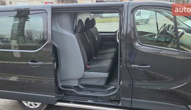 Черный Рено Трафик, объемом двигателя 1.6 л и пробегом 276 тыс. км за 15000 $, фото 10 на Automoto.ua