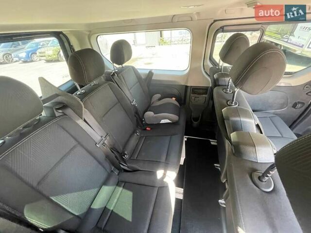 Черный Рено Трафик, объемом двигателя 2 л и пробегом 223 тыс. км за 32500 $, фото 14 на Automoto.ua