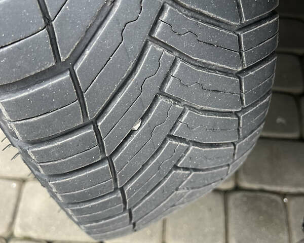 Черный Рено Трафик, объемом двигателя 1.6 л и пробегом 265 тыс. км за 19700 $, фото 89 на Automoto.ua