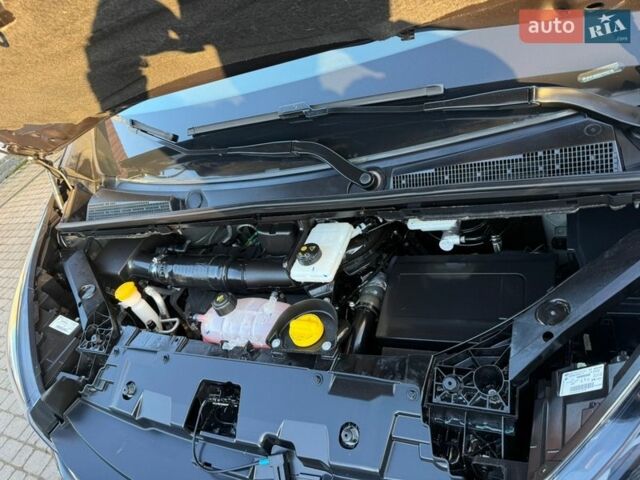 Черный Рено Трафик, объемом двигателя 2 л и пробегом 172 тыс. км за 26450 $, фото 124 на Automoto.ua