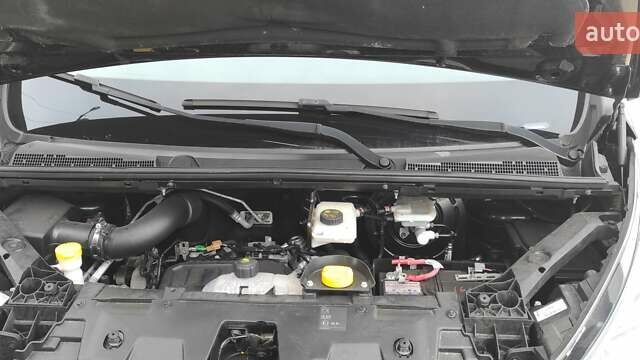 Чорний Рено Трафік, об'ємом двигуна 1.6 л та пробігом 227 тис. км за 18800 $, фото 35 на Automoto.ua