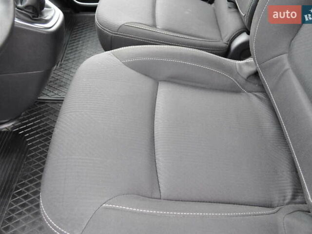 Черный Рено Трафик, объемом двигателя 2 л и пробегом 166 тыс. км за 27800 $, фото 50 на Automoto.ua