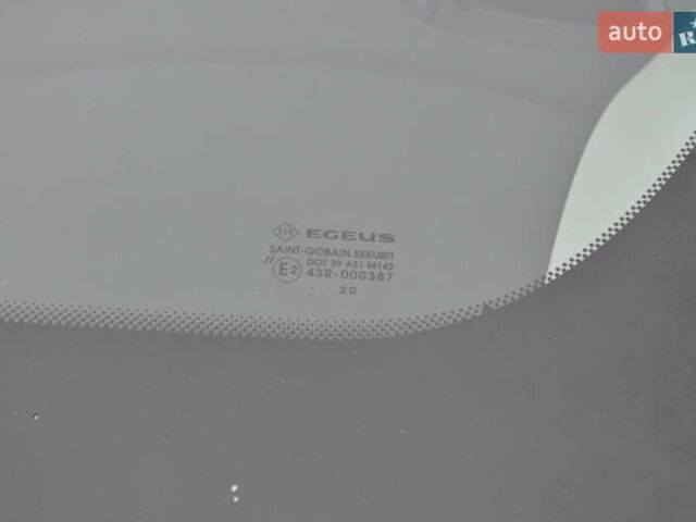 Черный Рено Трафик, объемом двигателя 2 л и пробегом 166 тыс. км за 27800 $, фото 18 на Automoto.ua