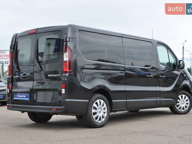 Черный Рено Трафик, объемом двигателя 2 л и пробегом 166 тыс. км за 27800 $, фото 6 на Automoto.ua