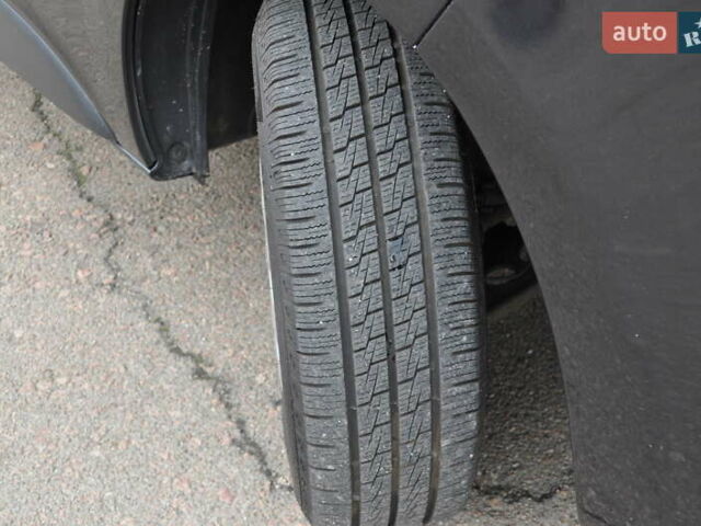 Черный Рено Трафик, объемом двигателя 2 л и пробегом 166 тыс. км за 27800 $, фото 27 на Automoto.ua