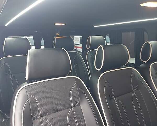 Черный Рено Трафик, объемом двигателя 2 л и пробегом 172 тыс. км за 21700 $, фото 35 на Automoto.ua