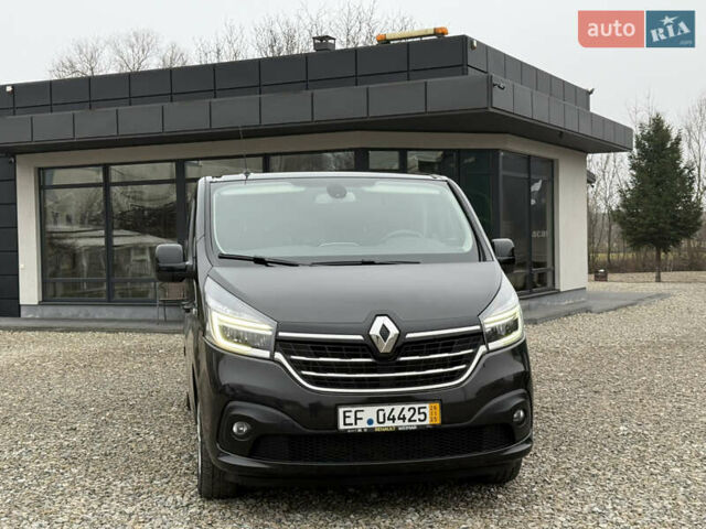 Чорний Рено Трафік, об'ємом двигуна 2 л та пробігом 250 тис. км за 29900 $, фото 71 на Automoto.ua